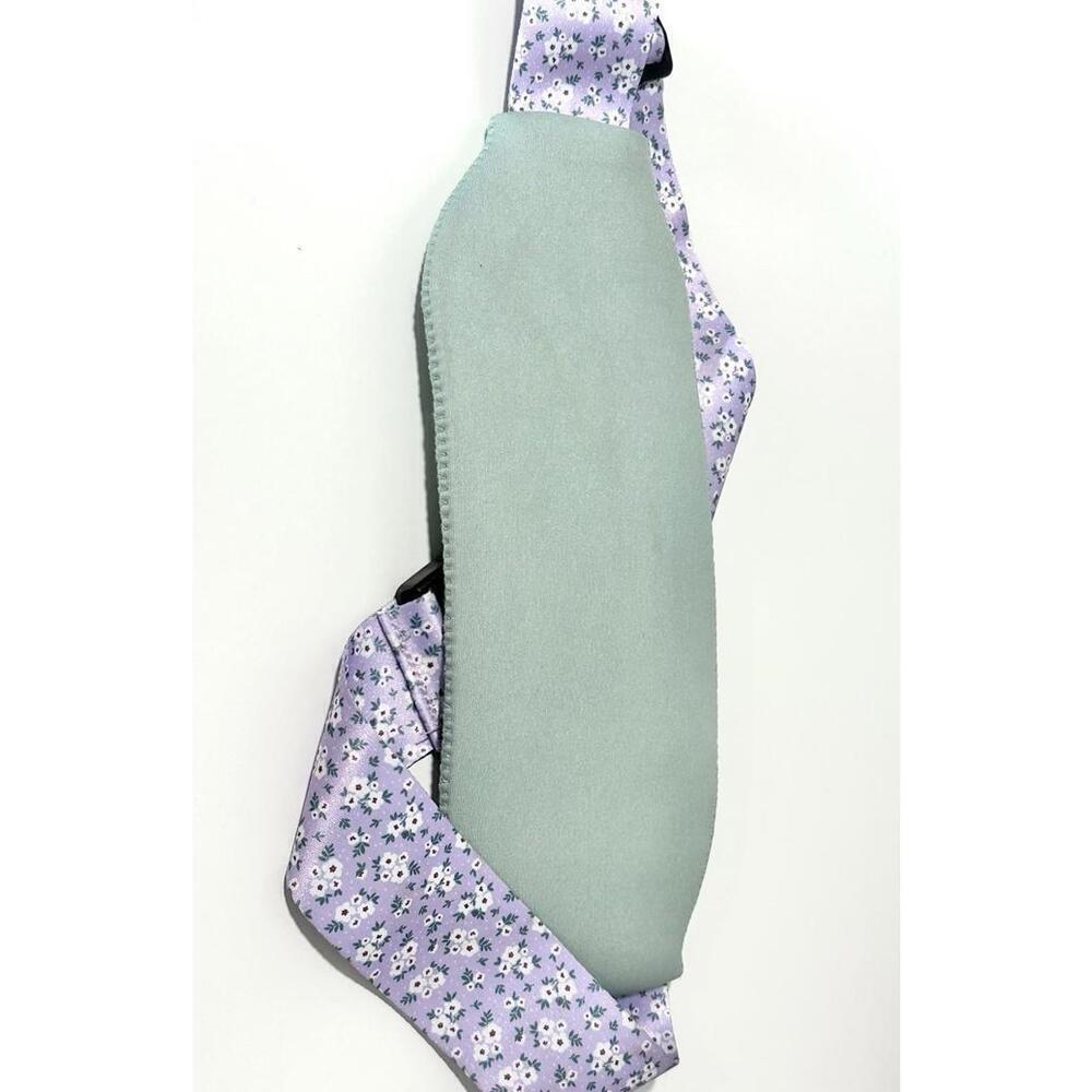 NWT fab finds Running Pouch Fanny PackLight Blue Purple Floral Zip Pocket Buckle - Picture 8 of 8